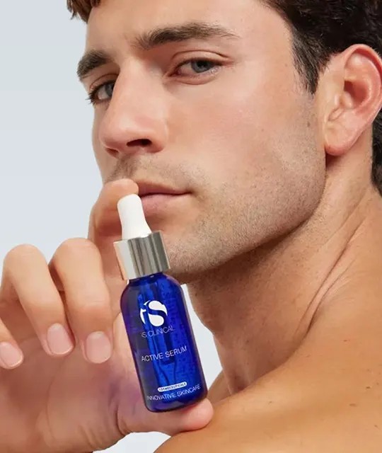 Rughe viso: come prevenirle e attenuarle con la skincare